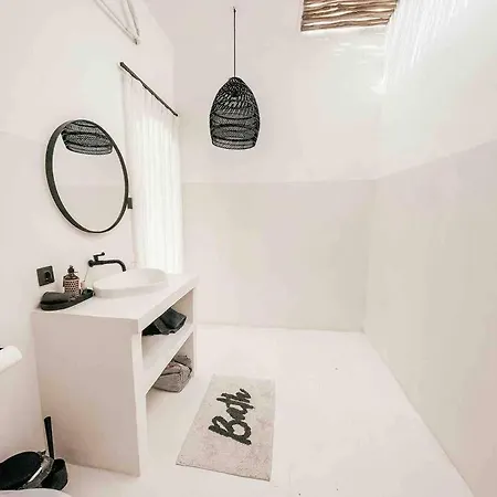 Renovated 2Bd Oasis With Pool - Casaera In Seminyak Main Hub Villa Exterior photo