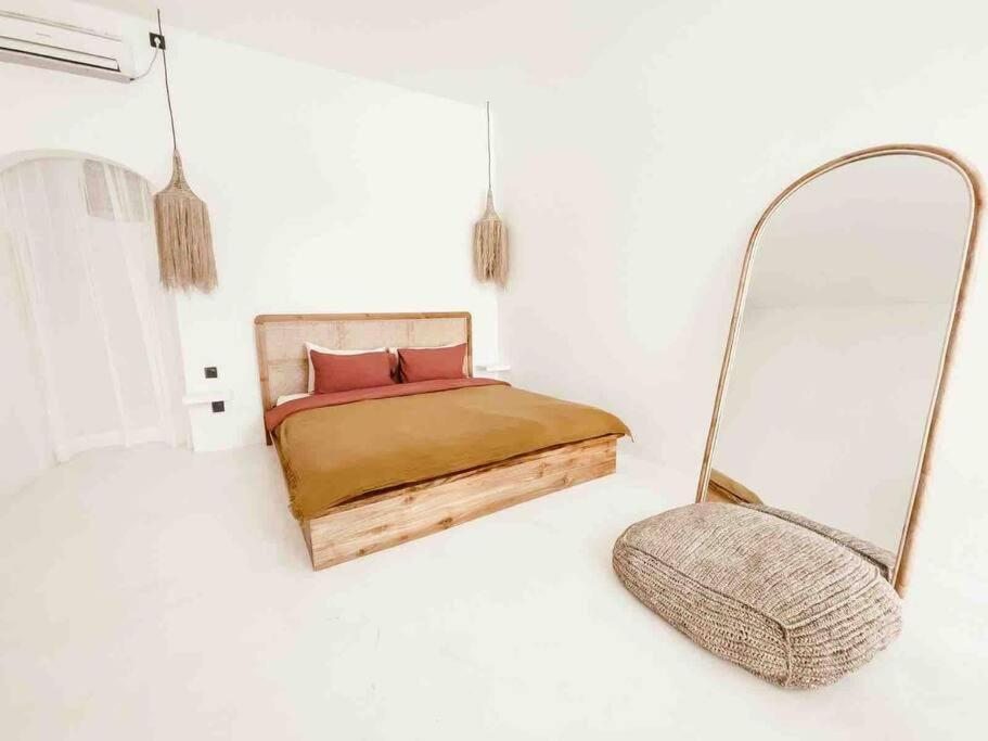 Renovated 2bd Oasis With Pool - Casaera In Main Hub Villa